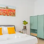 Апартаменты 2 Bedroom On The