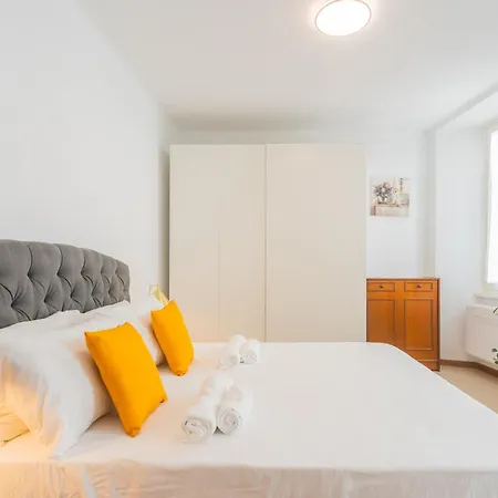 2 Bedroom On The Apartmán Como