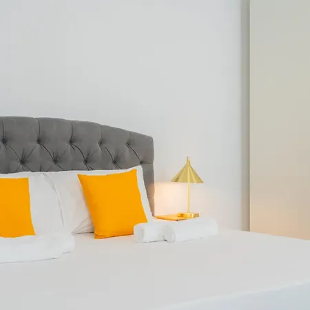 2 Bedroom On The Apartmán Como